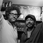 Les tauliers du café Mama Kin